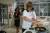 Pierrick en train de retourner les pikelets
